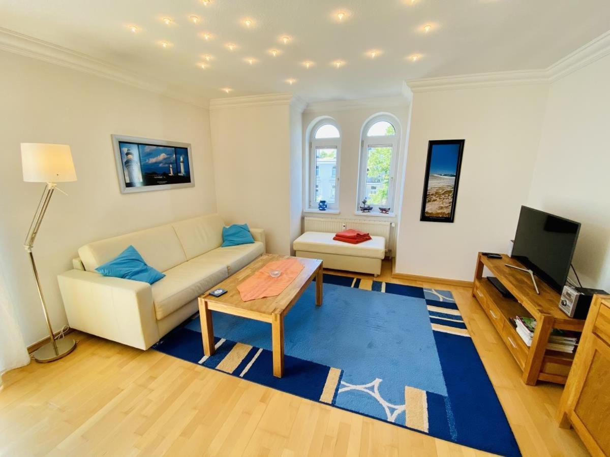 Schiller, Wenige Schritte Zum Apartment Rostock